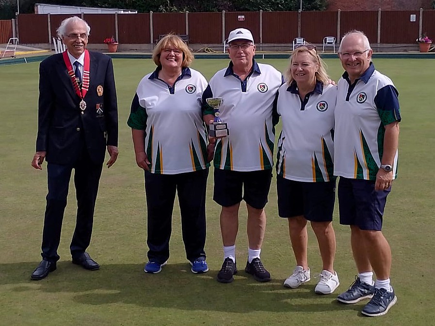 mixed-pairs1 Robert Taylor & Jenny Manley runner up Martin Foster & L Wright